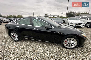 Ліфтбек Tesla Model S 2017 в 