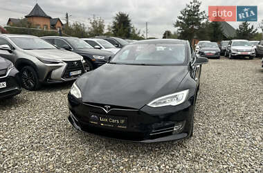 Ліфтбек Tesla Model S 2017 в 