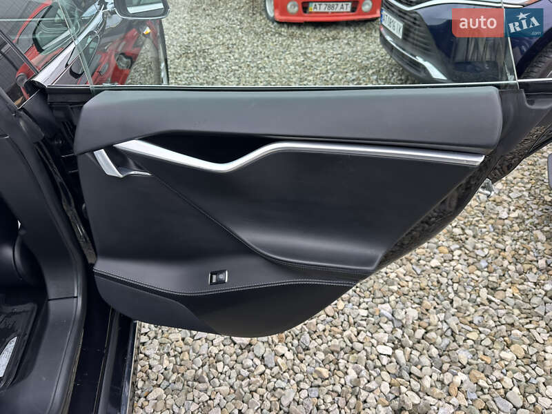 Ліфтбек Tesla Model S 2017 в Івано-Франківську фото 35 Ліфтбек Tesla Model S 2017 в Івано-Франківську