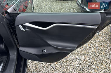 Ліфтбек Tesla Model S 2017 в 