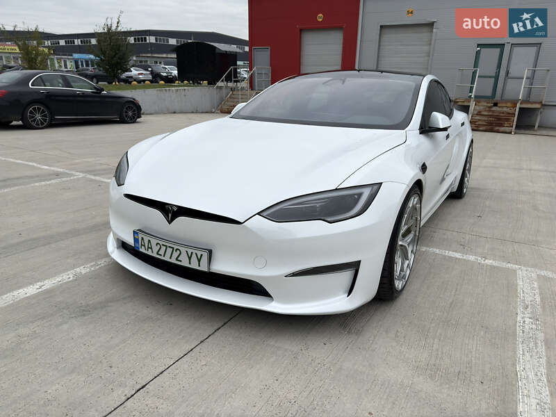 Ліфтбек Tesla Model S 2023 в Києві