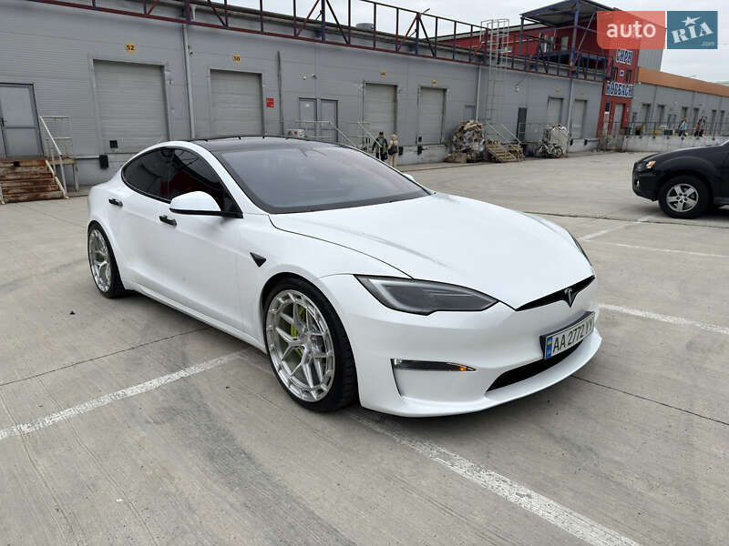 Ліфтбек Tesla Model S 2023 в Києві
