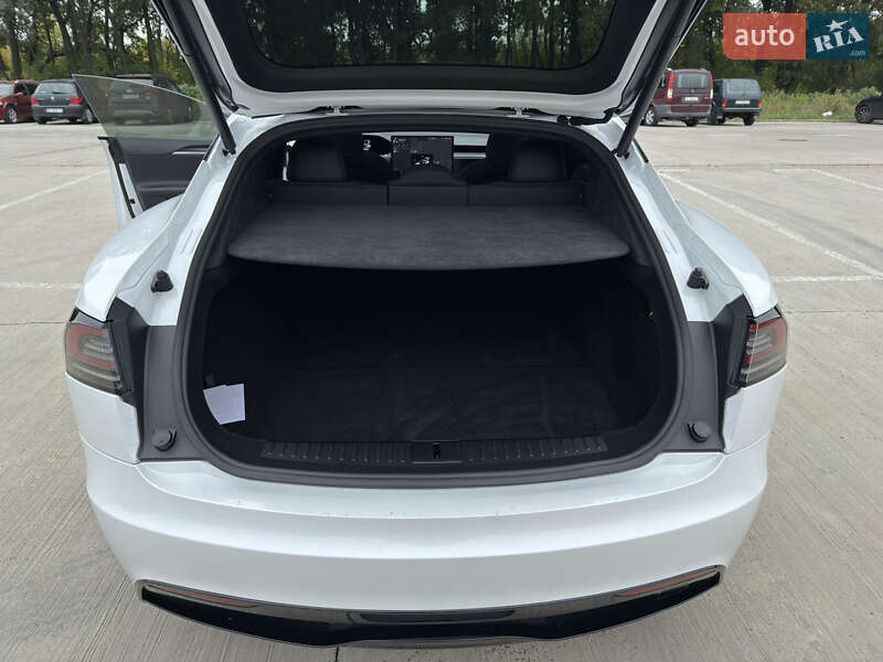 Ліфтбек Tesla Model S 2023 в Києві