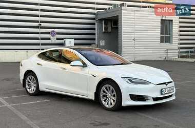 Ліфтбек Tesla Model S 2017 в 