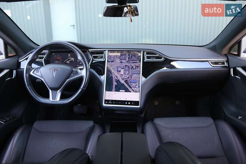 Ліфтбек Tesla Model S 2018 в Києві