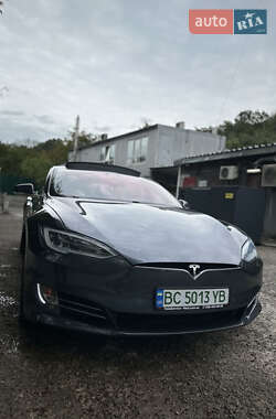 Ліфтбек Tesla Model S 2017 в 