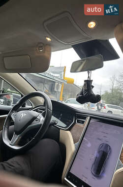 Ліфтбек Tesla Model S 2017 в 