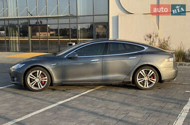 Лифтбек Tesla Model S 2014 в 