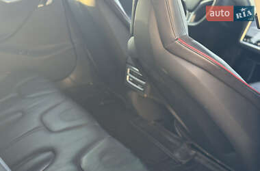 Лифтбек Tesla Model S 2014 в 