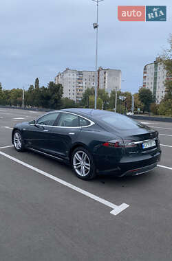 Лифтбек Tesla Model S 2014 в 