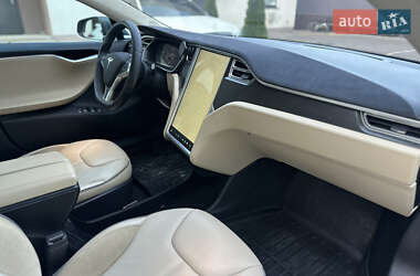 Ліфтбек Tesla Model S 2015 в 