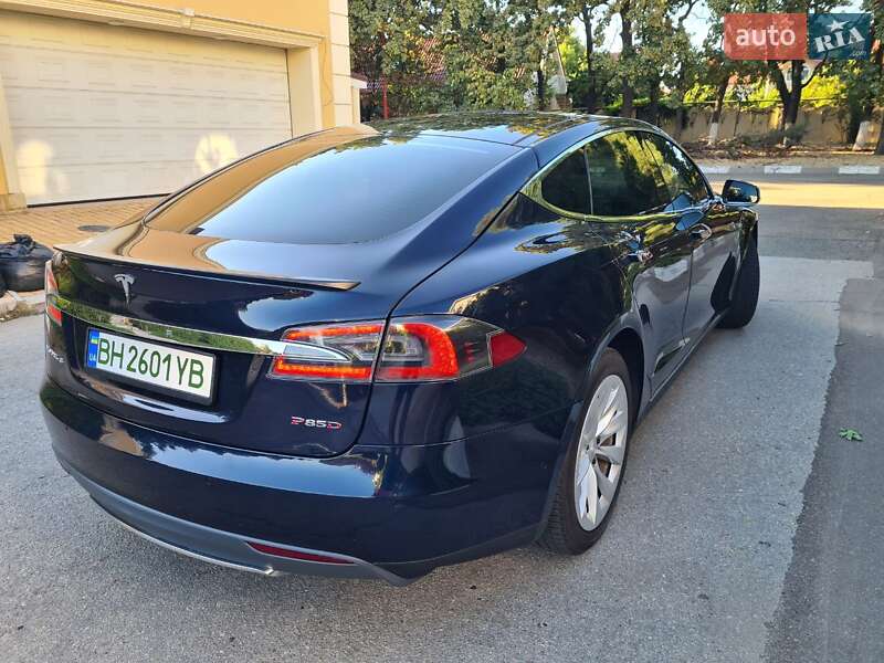 Ліфтбек Tesla Model S 2015 в Одесі