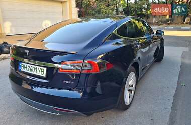 Лифтбек Tesla Model S 2015 в 