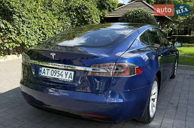 Лифтбек Tesla Model S 2018 в Ивано-Франковске