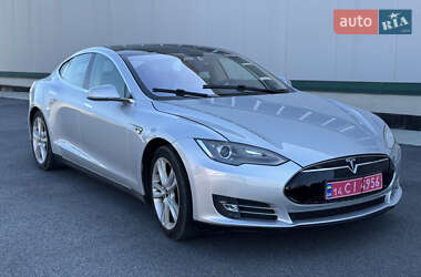 Ліфтбек Tesla Model S 2013 в  фото 2 Ліфтбек Tesla Model S 2013 в