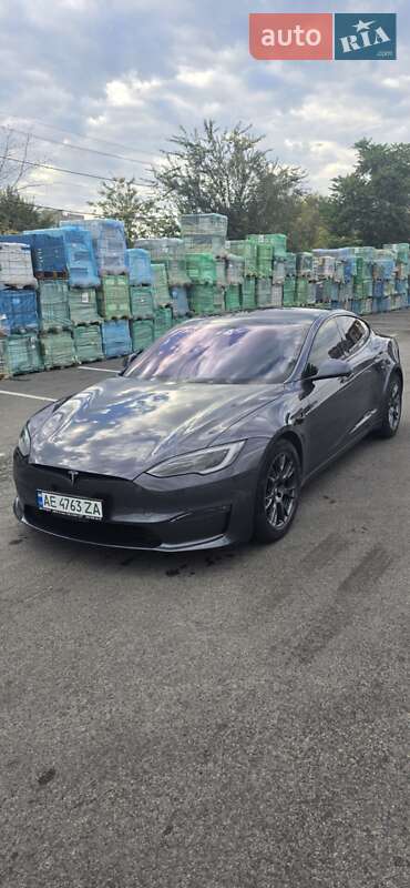 Лифтбек Tesla Model S 2021 в Днепре