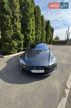 Ліфтбек Tesla Model S 2015 в Городищеві