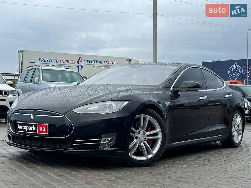 Ліфтбек Tesla Model S 2015 в 