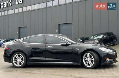 Ліфтбек Tesla Model S 2015 в 