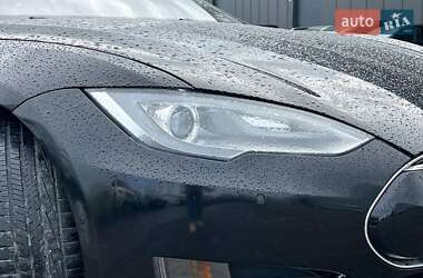 Ліфтбек Tesla Model S 2015 в 