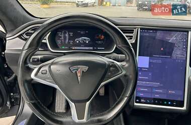 Ліфтбек Tesla Model S 2015 в 