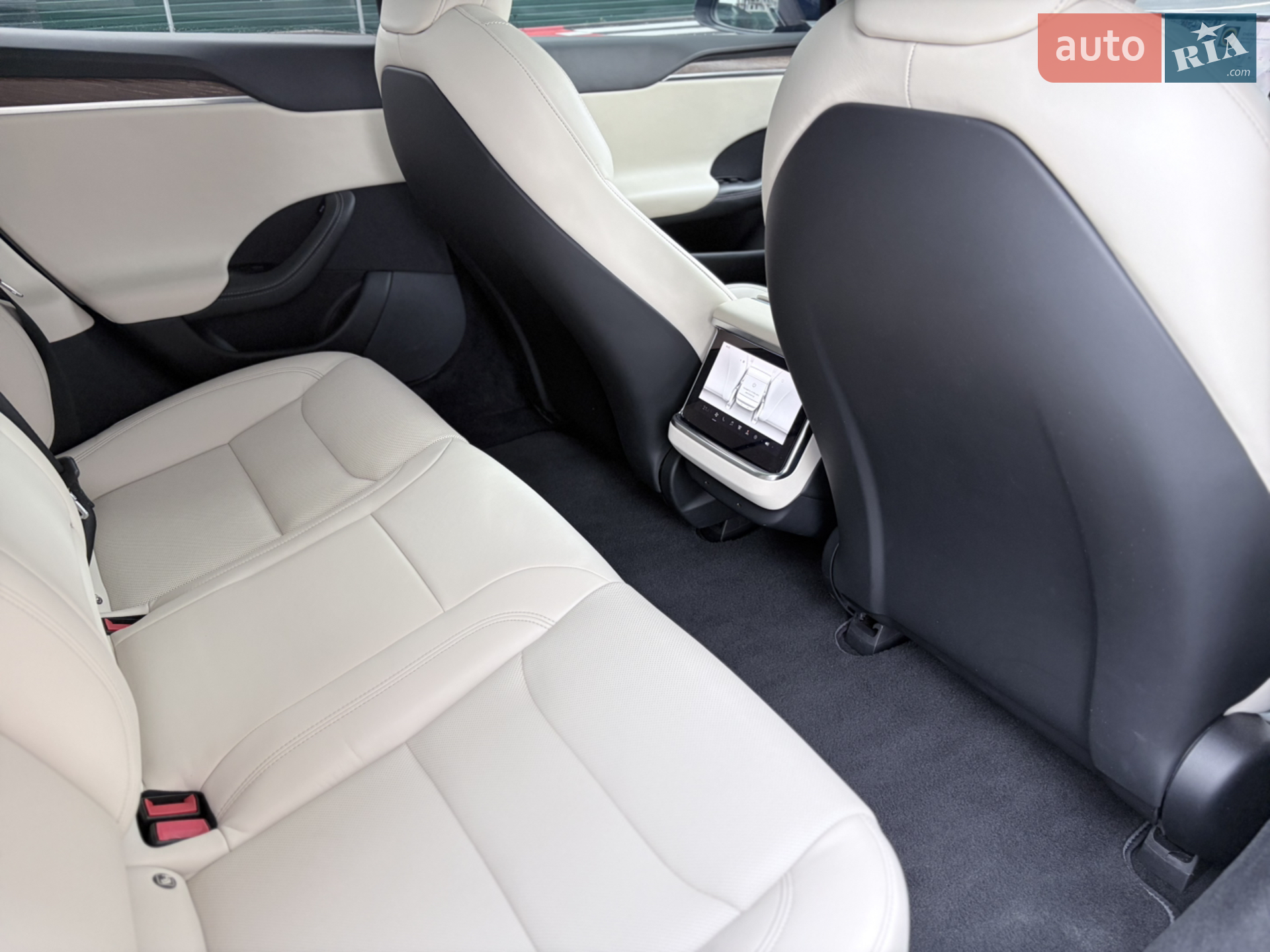 2022 Tesla Model S - мініатюра 36