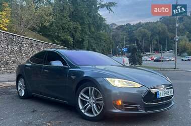 Ліфтбек Tesla Model S 2013 в Києві