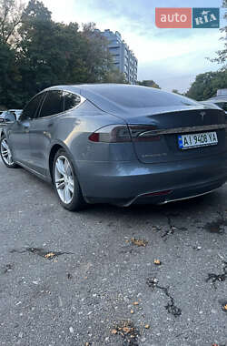 Ліфтбек Tesla Model S 2013 в 