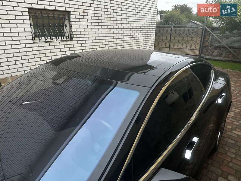 Лифтбек Tesla Model S 2015 в Киеве