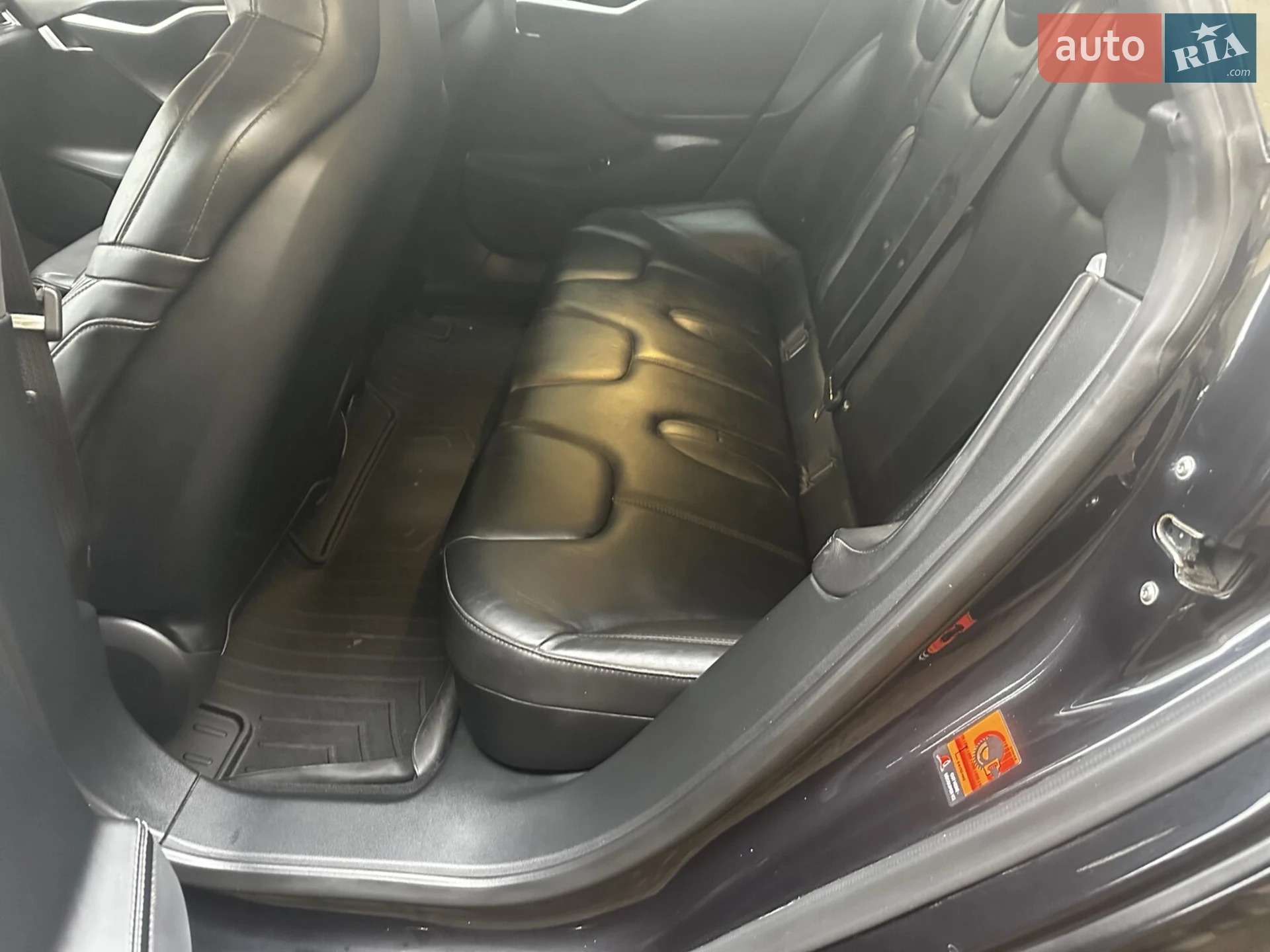 2015 Tesla Model S - мініатюра 12