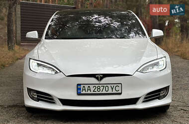Ліфтбек Tesla Model S 2019 в 
