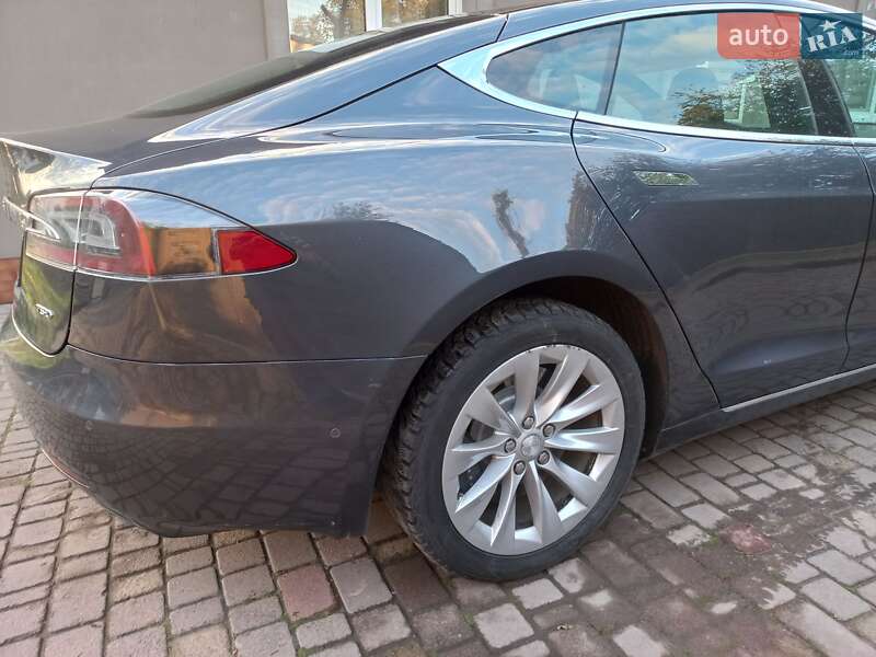 Лифтбек Tesla Model S 2018 в Шептицькому