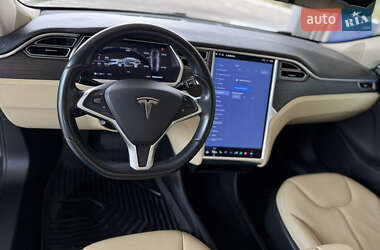 Лифтбек Tesla Model S 2014 в 