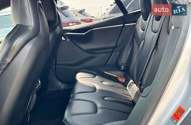 Лифтбек Tesla Model S 2014 в 