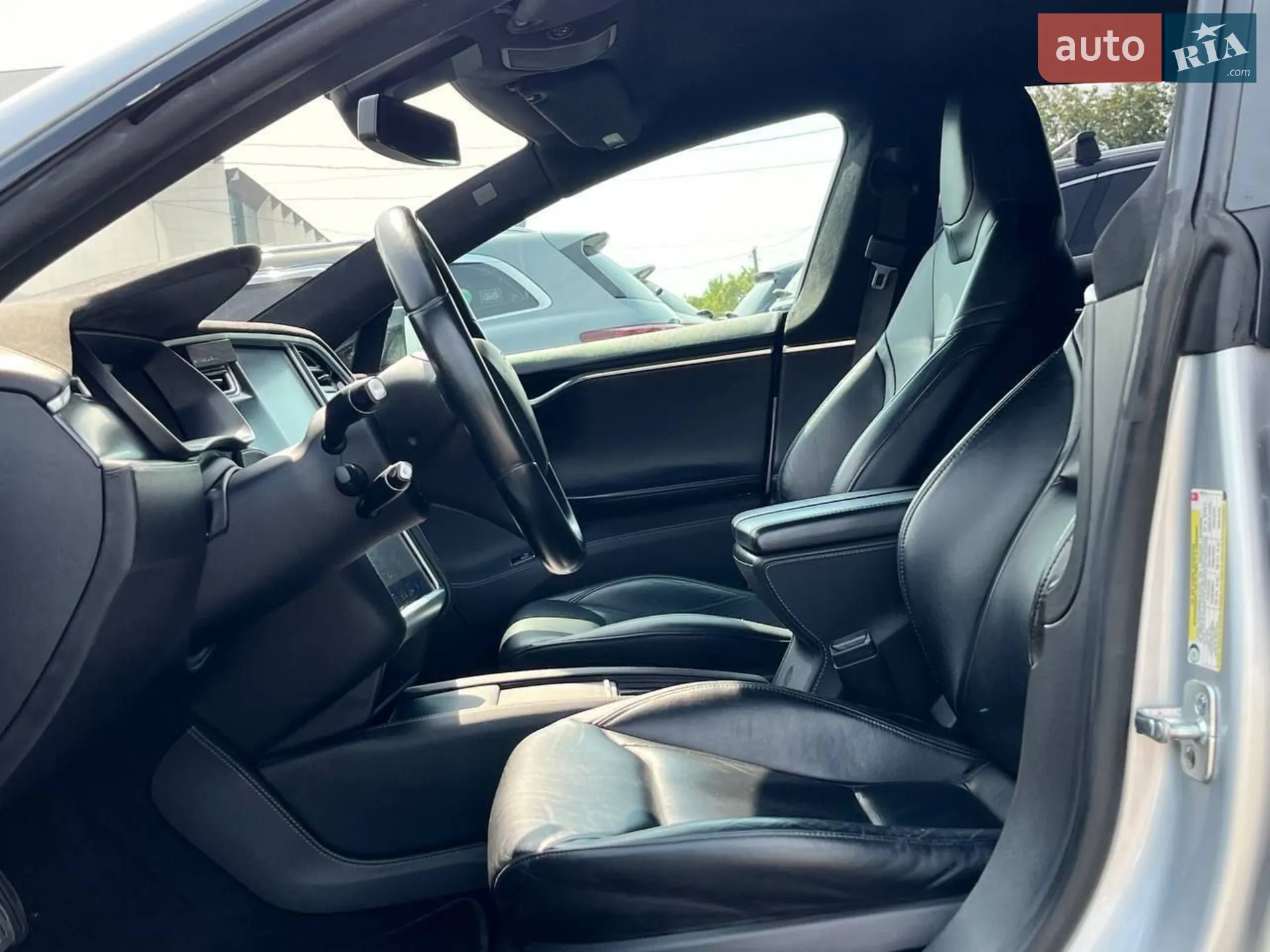 2014 Tesla Model S - мініатюра 9