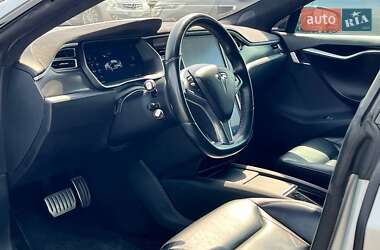 Лифтбек Tesla Model S 2014 в 
