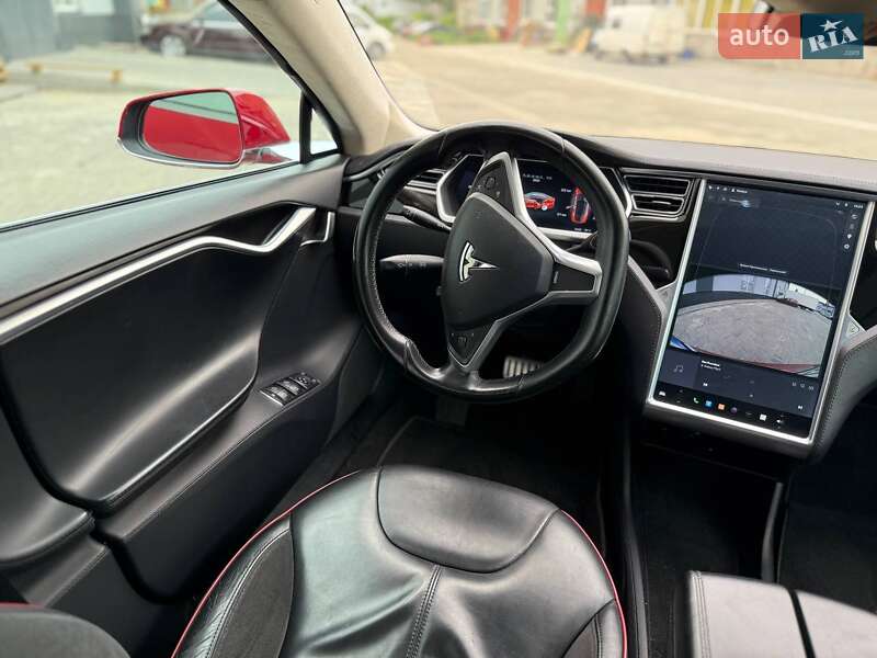 Ліфтбек Tesla Model S 2013 в Києві