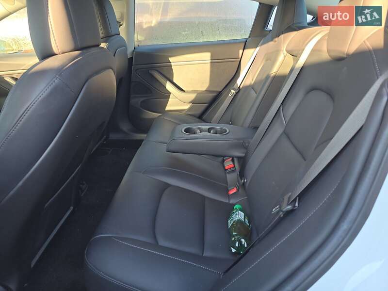 Ліфтбек Tesla Model S 2018 в Тернополі