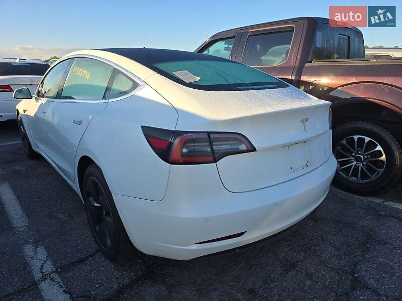 Ліфтбек Tesla Model S 2018 в Тернополі