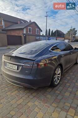 Ліфтбек Tesla Model S 2016 в 