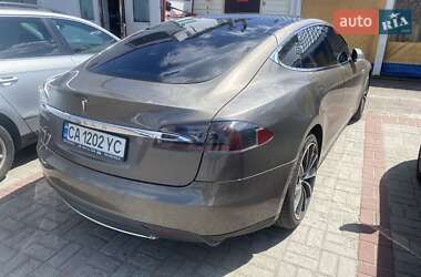 Ліфтбек Tesla Model S 2016 в 