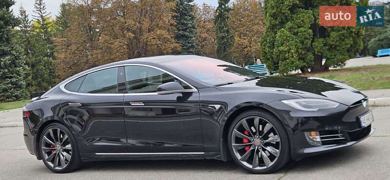Лифтбек Tesla Model S 2017 в Желтых Водах фото 8 Лифтбек Tesla Model S 2017 в Желтых Водах