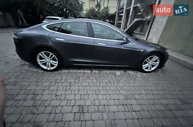Ліфтбек Tesla Model S 2016 в 