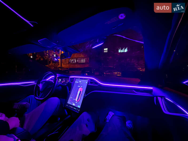 Ліфтбек Tesla Model S 2019 в Дніпрі