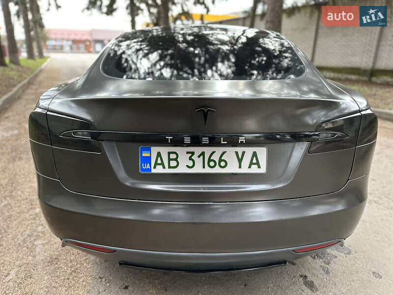 Ліфтбек Tesla Model S 2014 в Вінниці