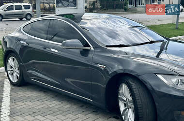 Ліфтбек Tesla Model S 2015 в 