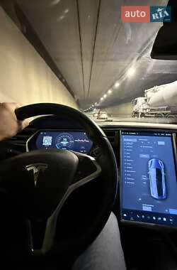 Ліфтбек Tesla Model S 2013 в 