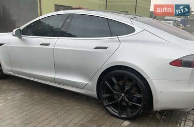 Лифтбек Tesla Model S 2018 в 