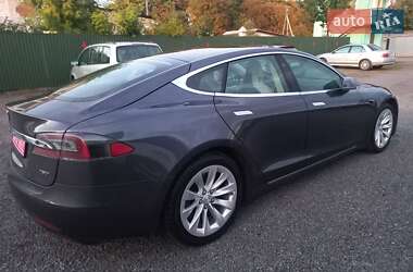 Лифтбек Tesla Model S 2017 в 
