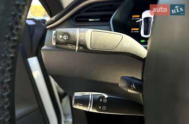 Лифтбек Tesla Model S 2018 в 